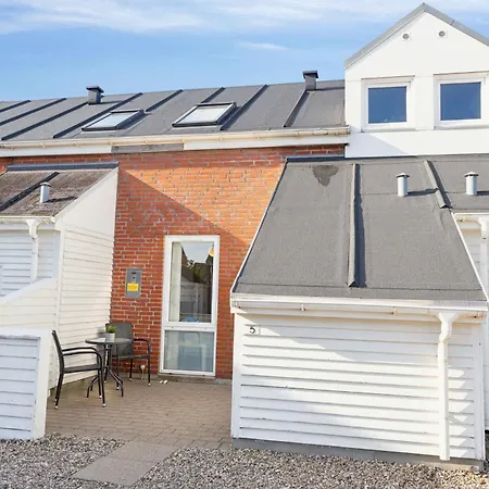 Summer House On Beautiful Romo